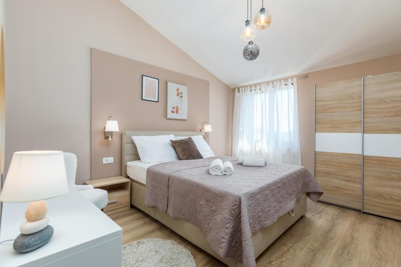Wine House Apartments & Rooms Marceta Fažana Exteriör bild